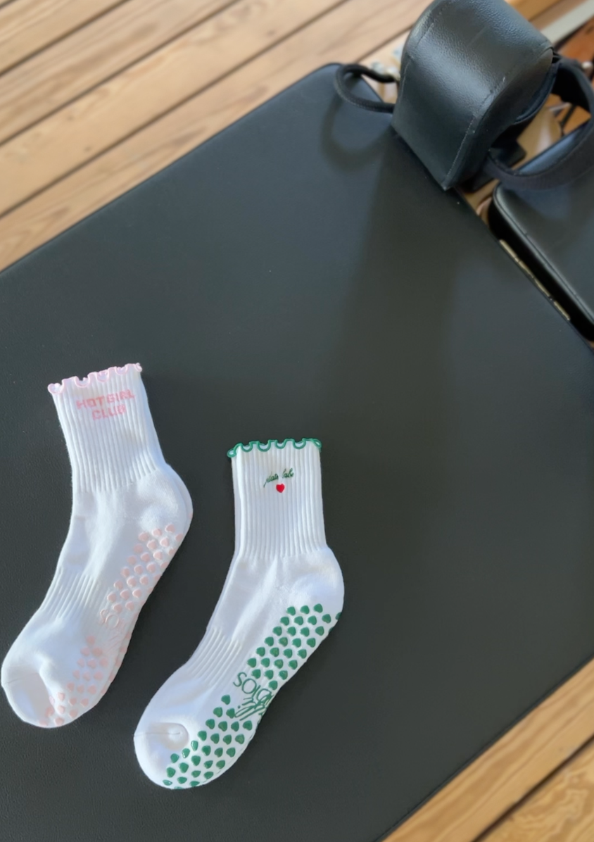 Auf dem Reformer im Pilates Studio – kontrolliertes Training nach dem Bandscheibenvorfall, Alfi Studios